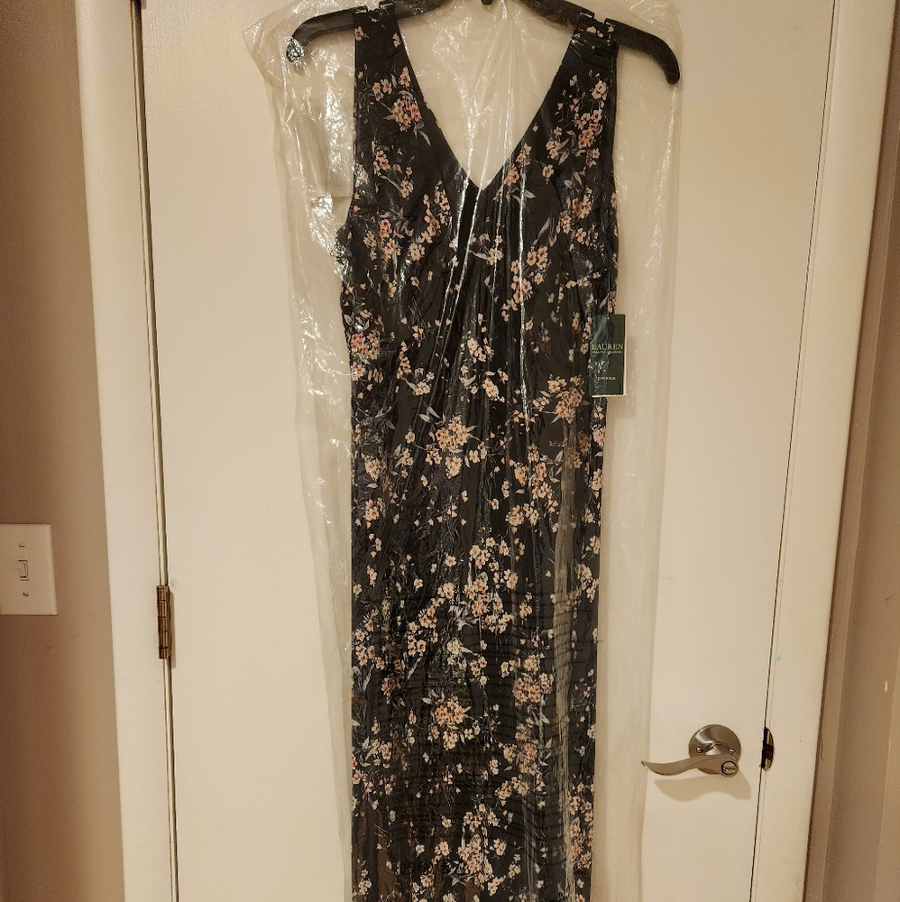 Ralph Lauren Floral A-line silhouette, V-back, Wrap Style bodice dress, Size 16